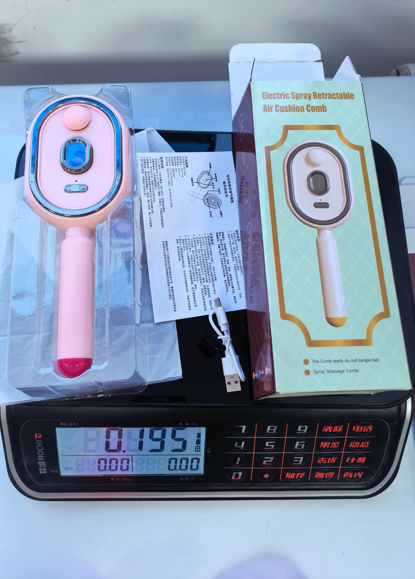 😌 Problemas de couro cabeludo sensível ou queda de cabelo?  🪮 Esta escova massageadora com ar relaxa o couro cabeludo, uso seco e molhado, desembaraça sem puxar. Ideal para cuidados diários, mais conforto e praticidade no dia a dia.