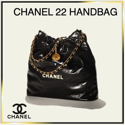 通勤からお出かけまで♪【CHANEL】Chanel 22 Handbag