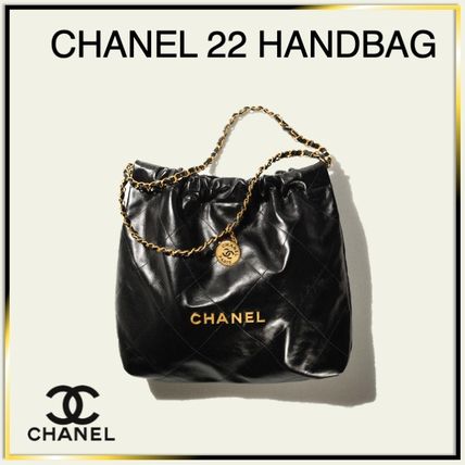 通勤からお出かけまで♪【CHANEL】Chanel 22 Handbag