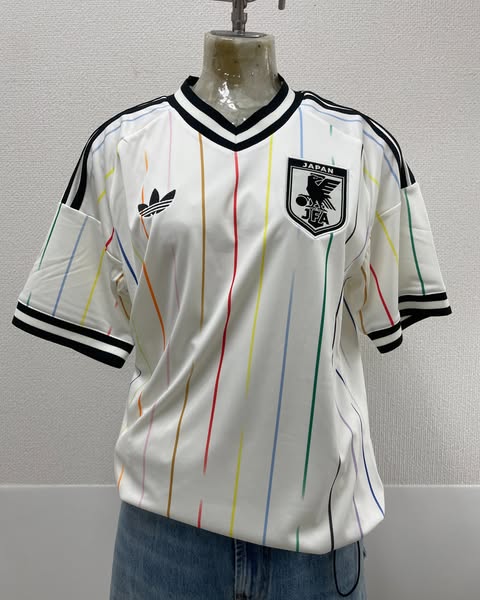 サッカー日本代表 ワールドカップ アウェイユニフォームセット - 半袖ジャージ＋ショーツ
