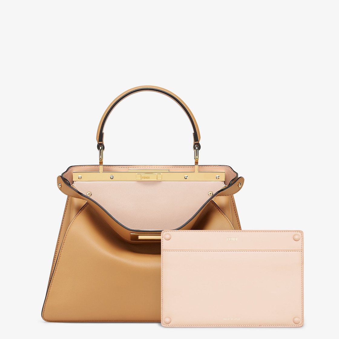 【BAILA・CLASSY掲載で話題】洗練された大人の名品「FENDI Peekaboo ISeeU ミディアム」｜奥田亜香里・大政絢のような上質スタイルに映えるアイコンバッグ
