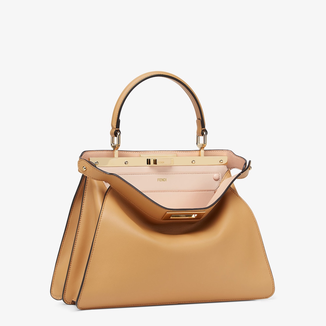 【BAILA・CLASSY掲載で話題】洗練された大人の名品「FENDI Peekaboo ISeeU ミディアム」｜奥田亜香里・大政絢のような上質スタイルに映えるアイコンバッグ