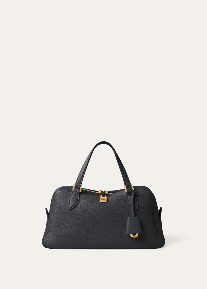 【STORY掲載で話題】木村佳乃さんの上質スタイルに寄り添う「Loro Piana Needle Bag Medium」｜洗練された大人のための名品バッグ｜数量限定