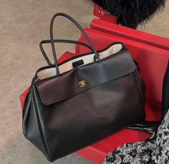 【Madame Figaro 掲載で話題】小松菜奈のスタイルに完璧にマッチします｜「CHANEL 26s」洗練された大人のデザインの傑作｜限定セール開催中