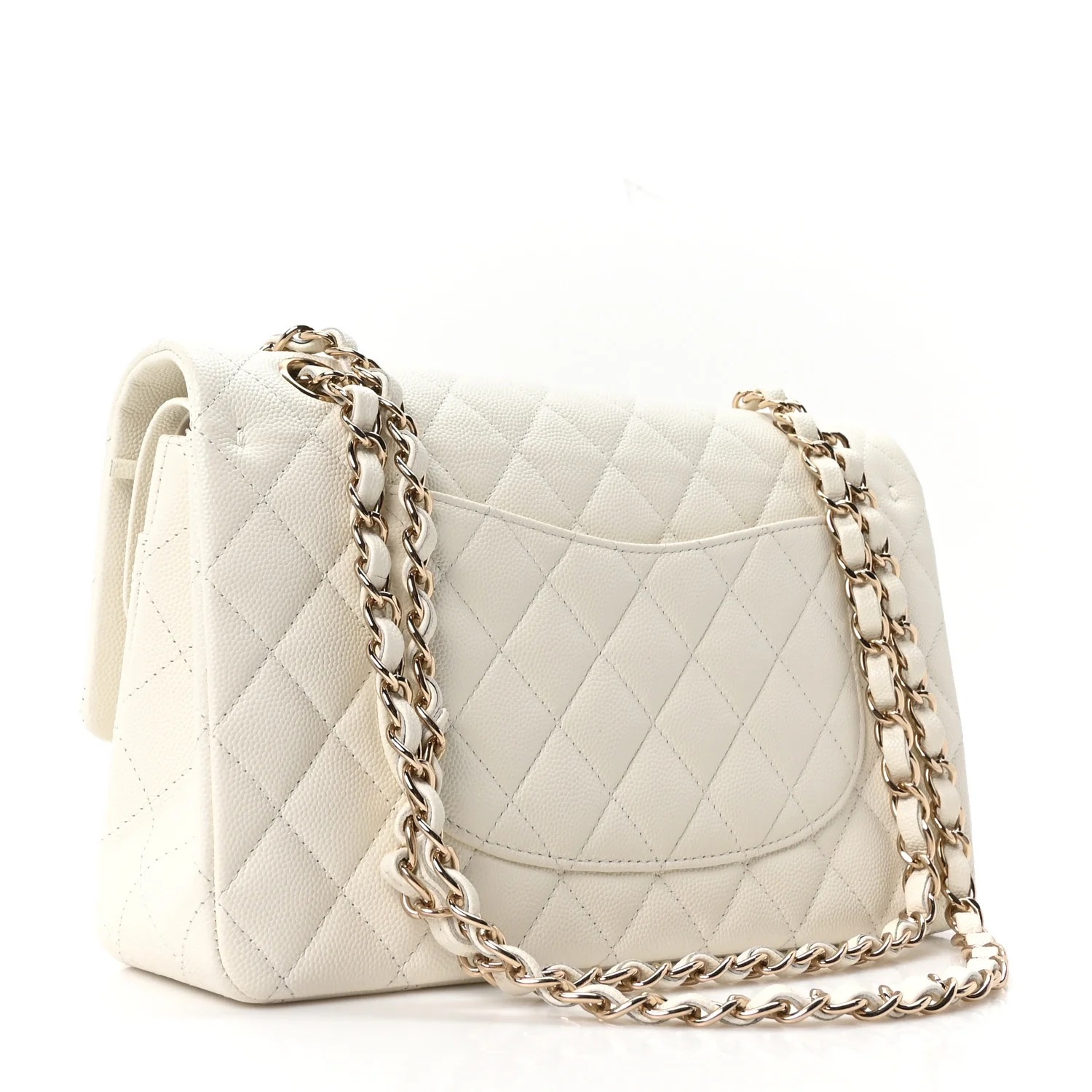 【CHANEL】大政絢さん掲載イメージ♡ 永遠の憧れを纏う「Classic Flap Bag」 品格を引き立てるタイムレスな名品