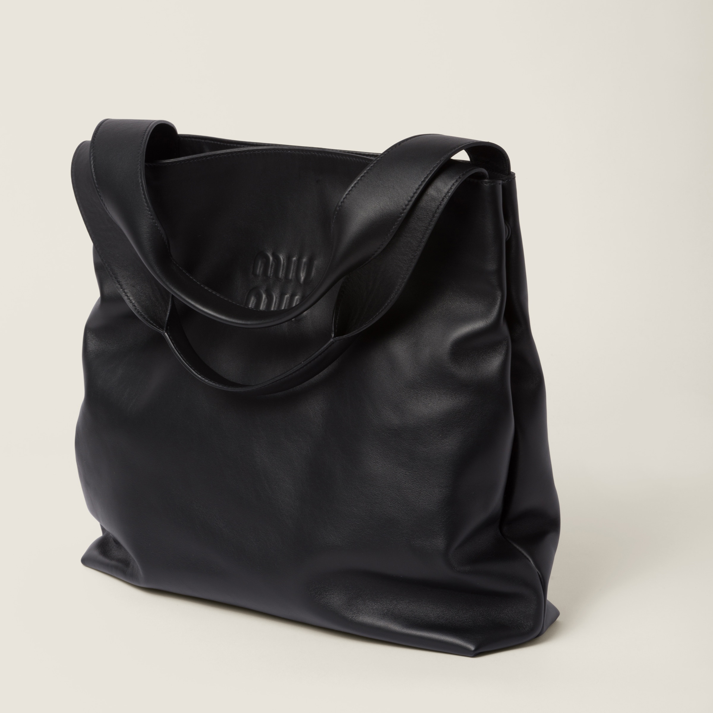 Miu Miu レザーホーボーバッグ