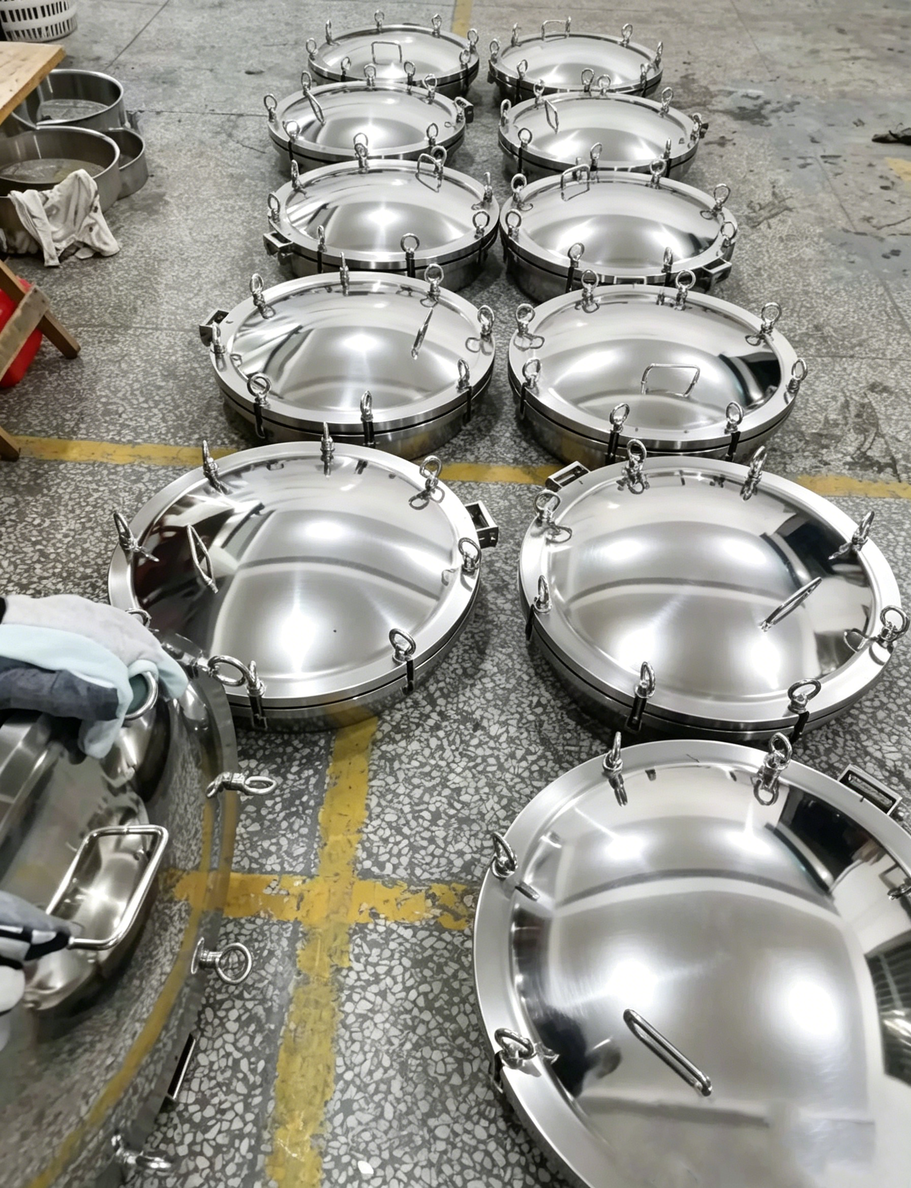 English: Stainless Steel Round Pressure Manhole Cover