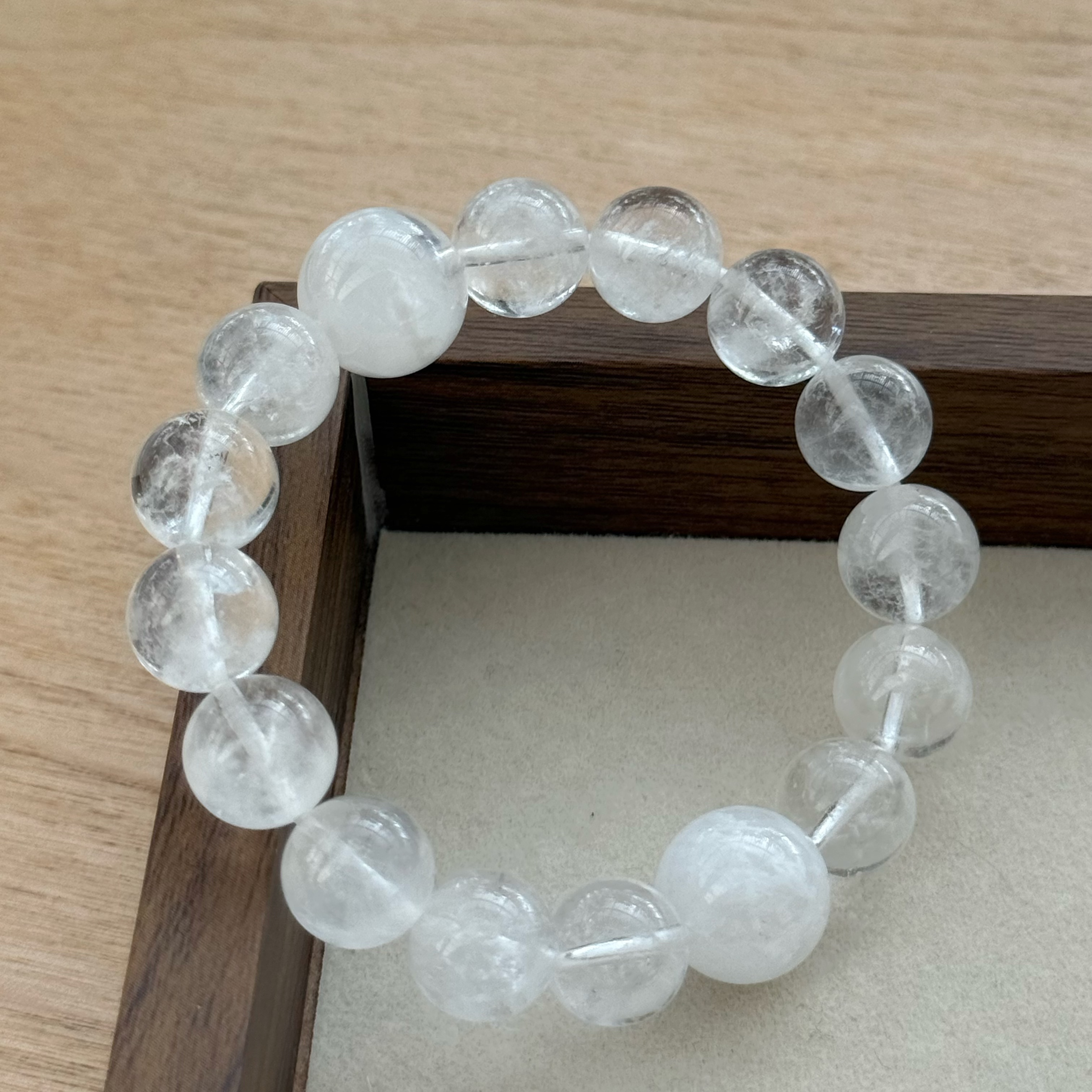 白雪花幽靈白阿賽水晶手珠