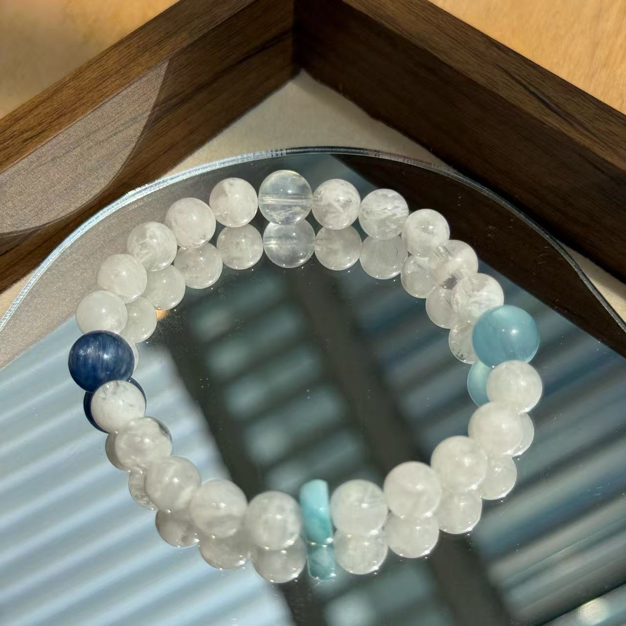 冰霧白幽靈藍系多寶手串 淨化磁場舒壓溝通水晶手珠