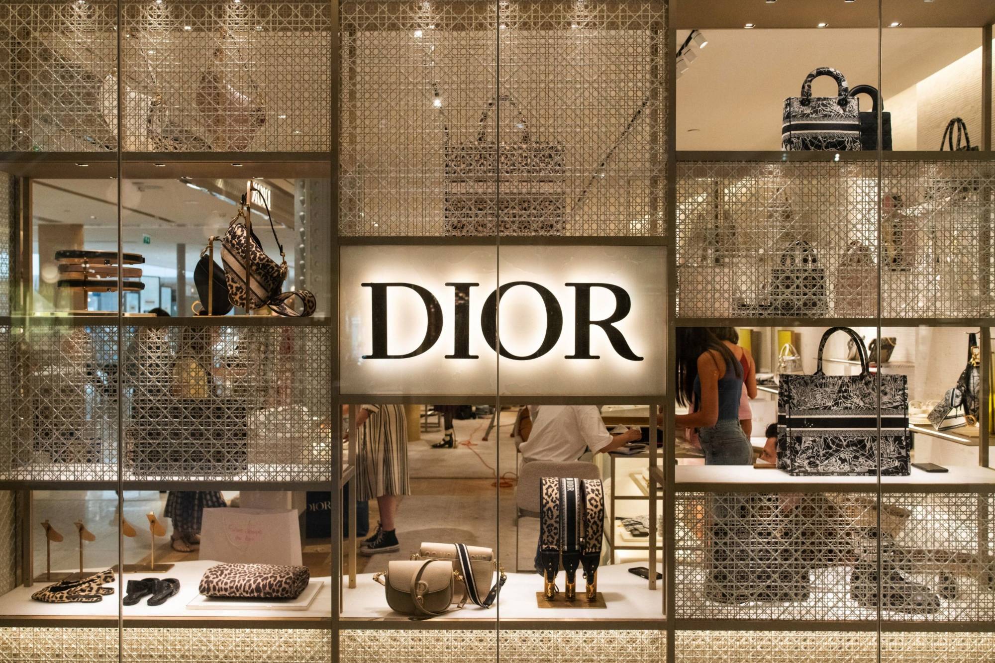 Christian Dior draws ire in China with photo that 'smears Asian women' | The Japan Times