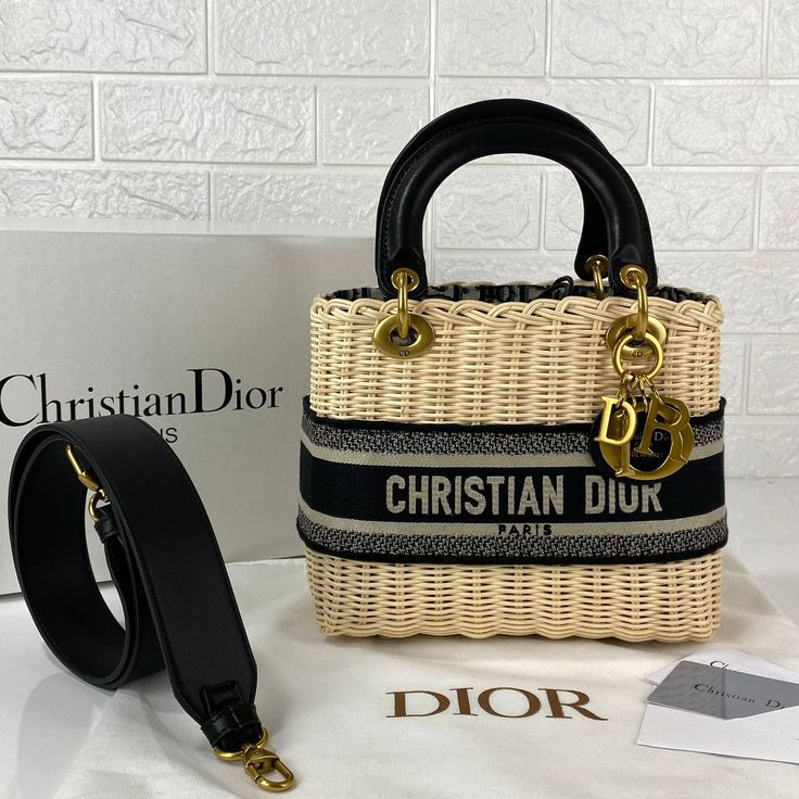 Christian Dior Medium Lady Dior Natural Wicker Bag in 2022 | Lady dior, Dior, Leather