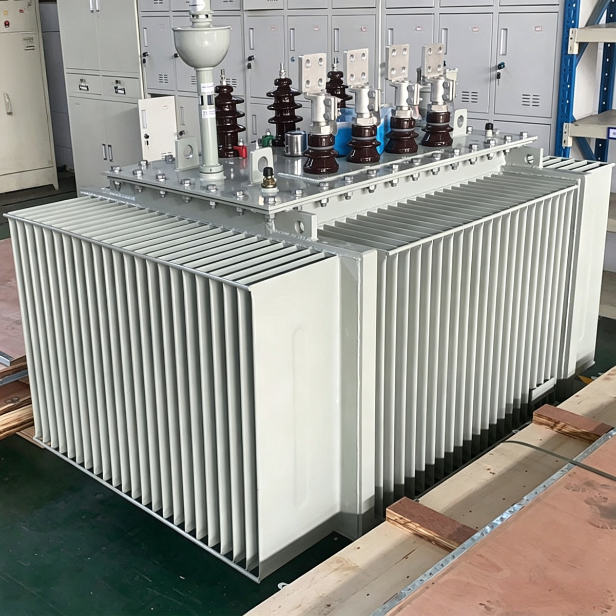 Industrial power transformer