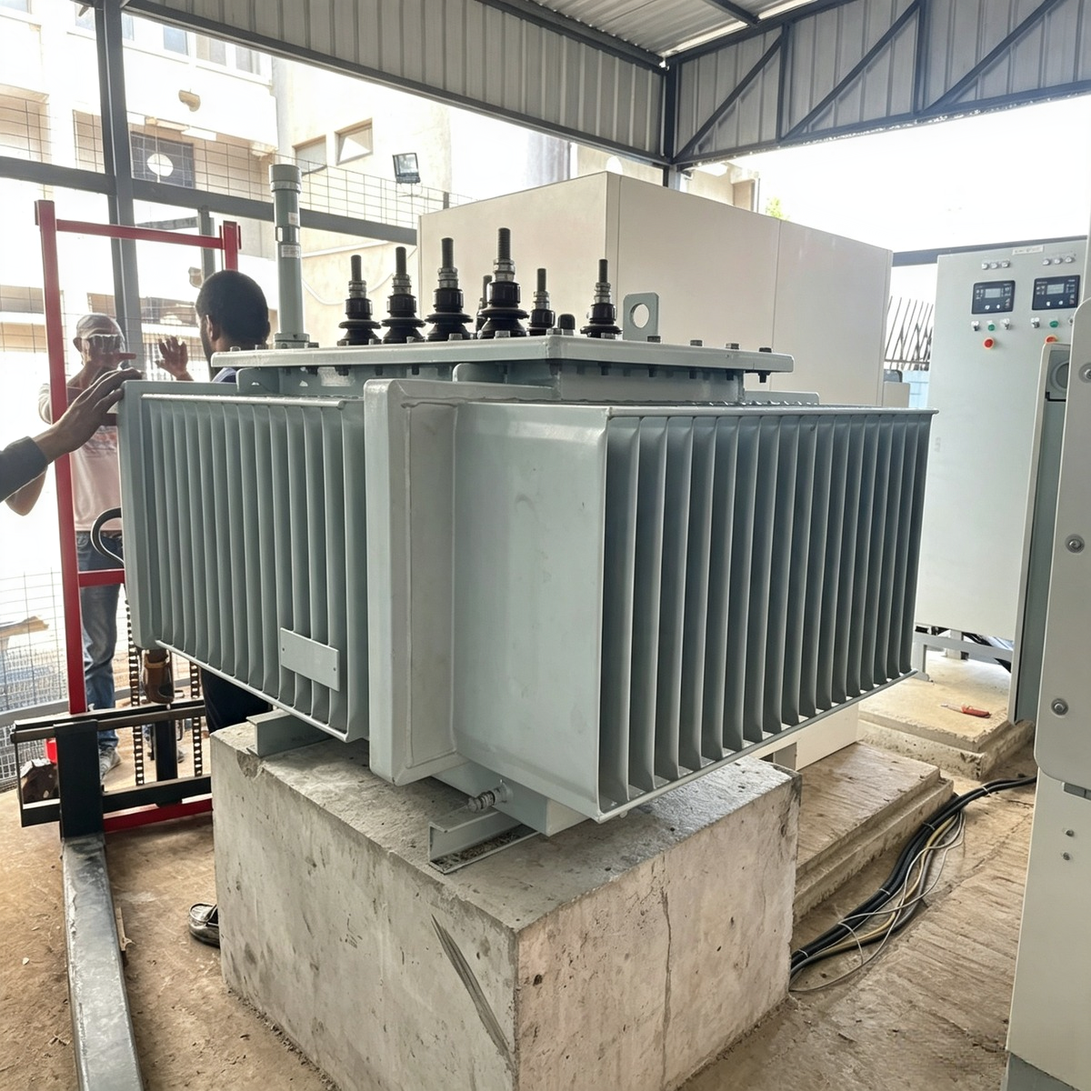 Industrial power transformer