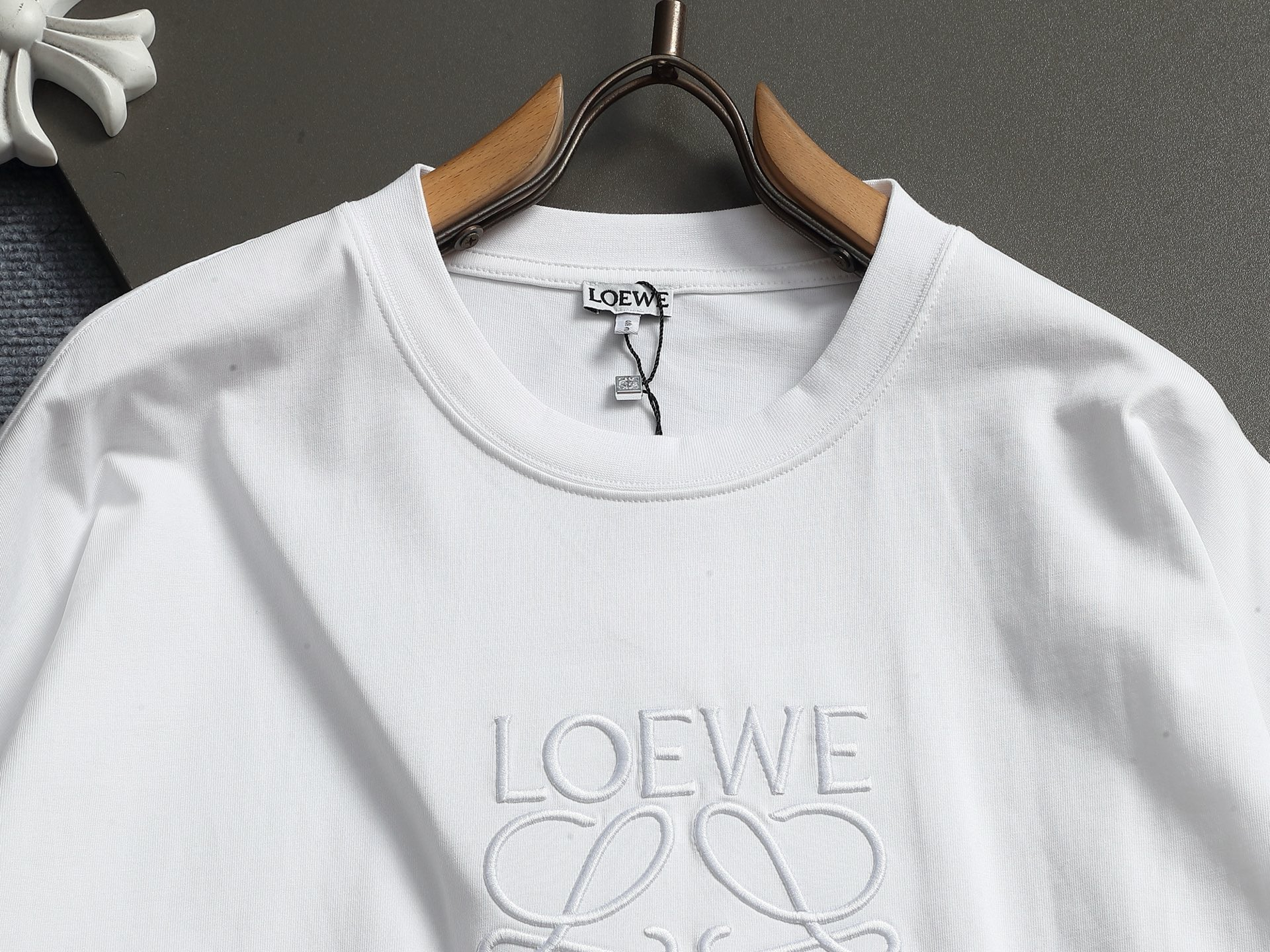 【LOEWE】刺繍長袖 T シャツ