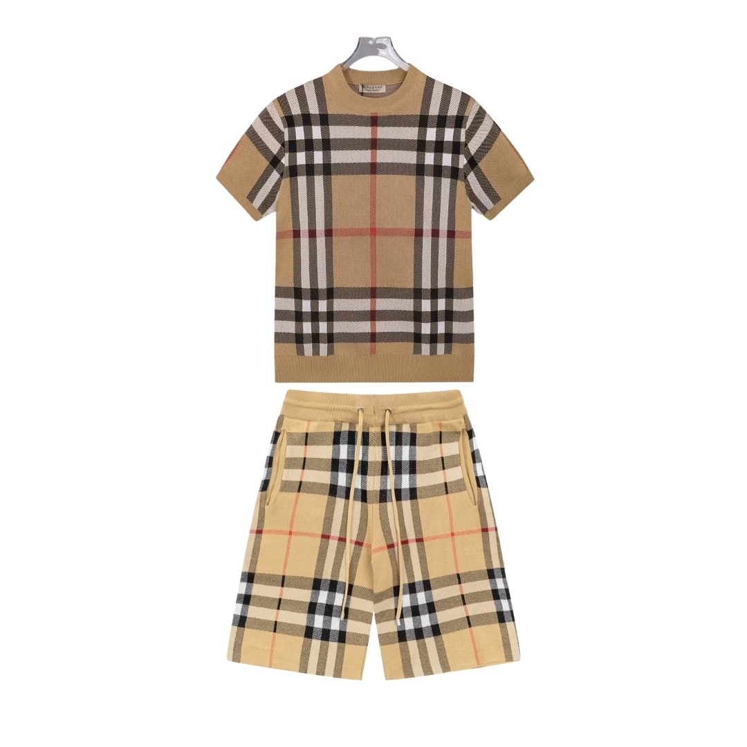 【BURBERRY】半袖T シャツショートパンツ セットアップ