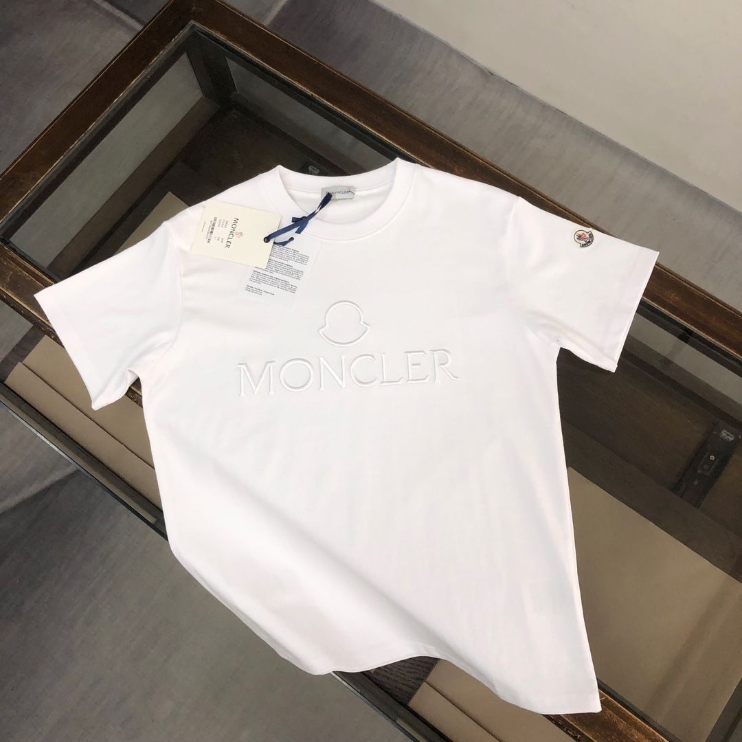 【Moncler 】（モンクレール）男女兼用、ご好評に付き再入荷！