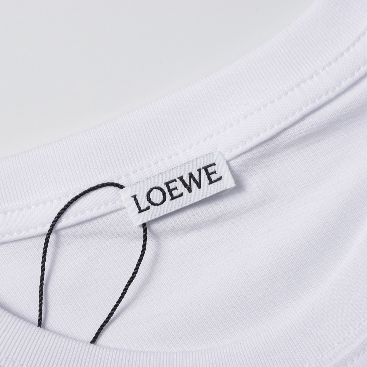 【LOEWE 公式旗艦店】（ロエベ）Tシャツ、ご好評に付き再入荷！