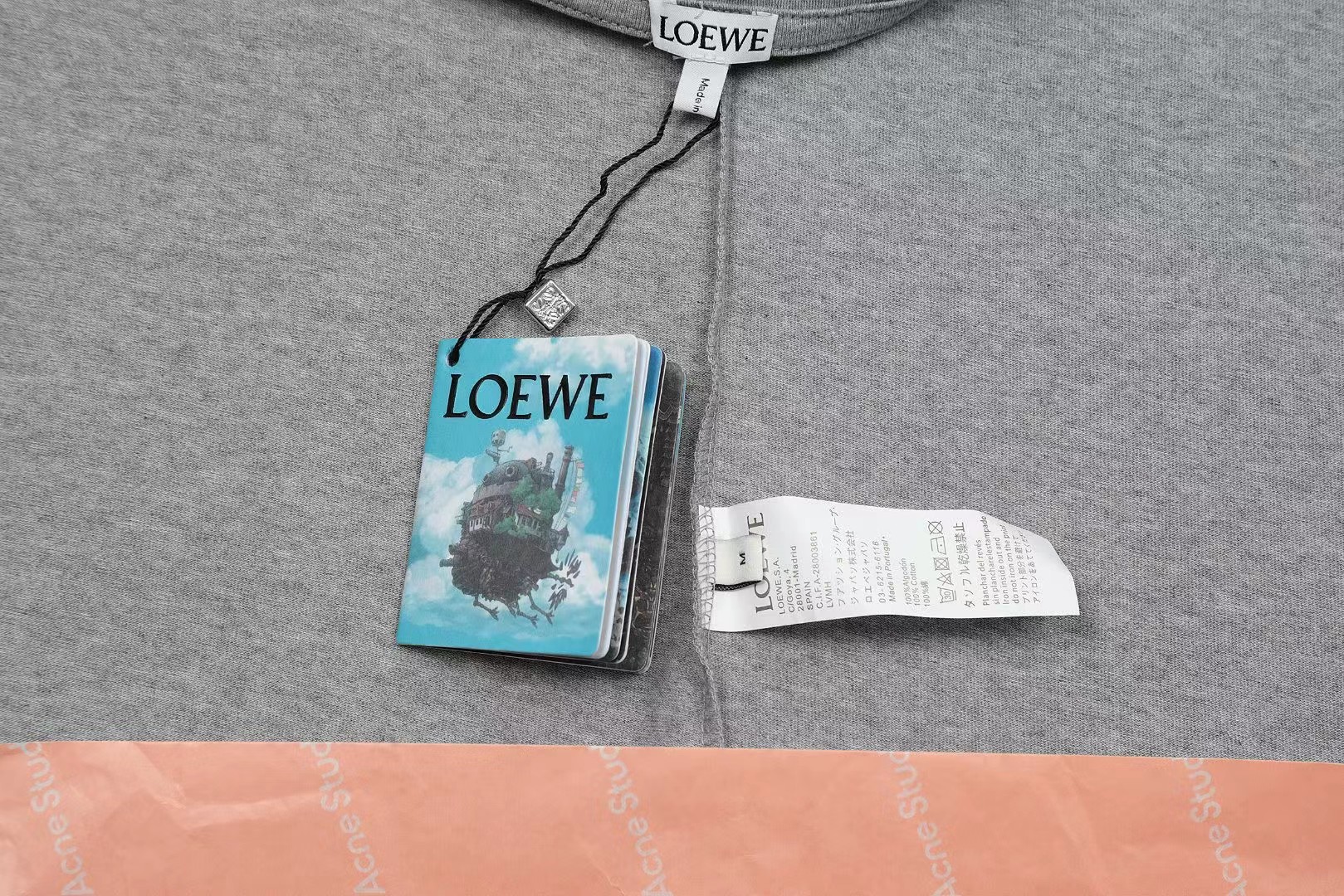 【LOEWE 公式旗艦店】（ロエベ）2024春夏新作ハウルの動く城柄プリント丸首半袖Tシャツ 男女兼用