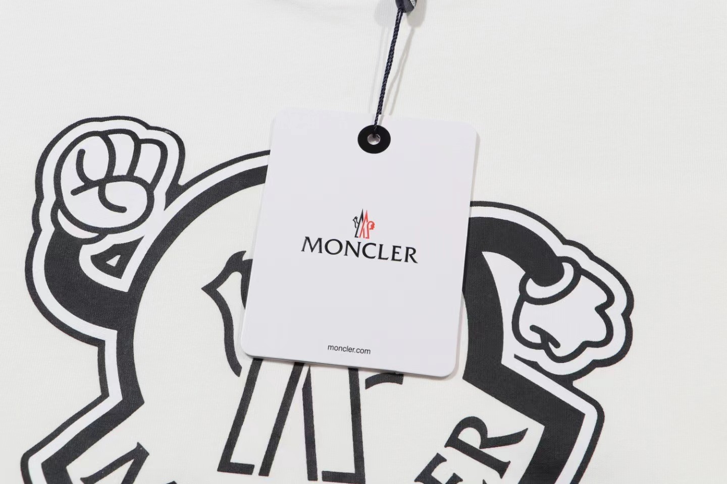 【Moncler 】（モンクレール）男女兼用、ご好評に付き再入荷！