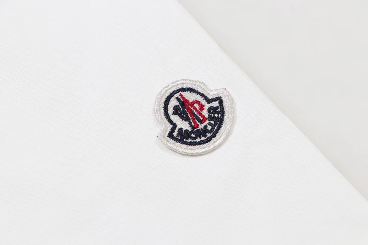 【Moncler 】（モンクレール）男女兼用、ご好評に付き再入荷！