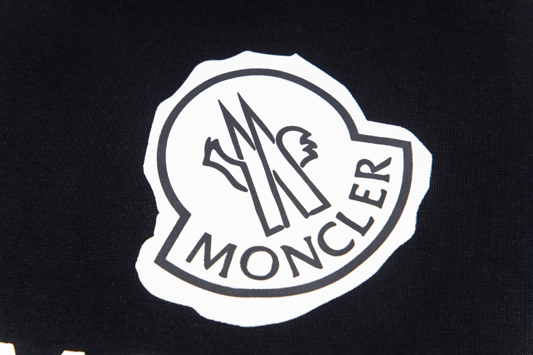 【Moncler 】（モンクレール）半袖Tシャツ 男女兼用、ご好評に付き再入荷！