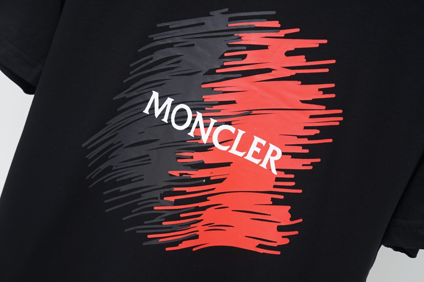 【Moncler旗艦店】（モンクレール）半袖Tシャツ、ご好評に付き再入荷！
