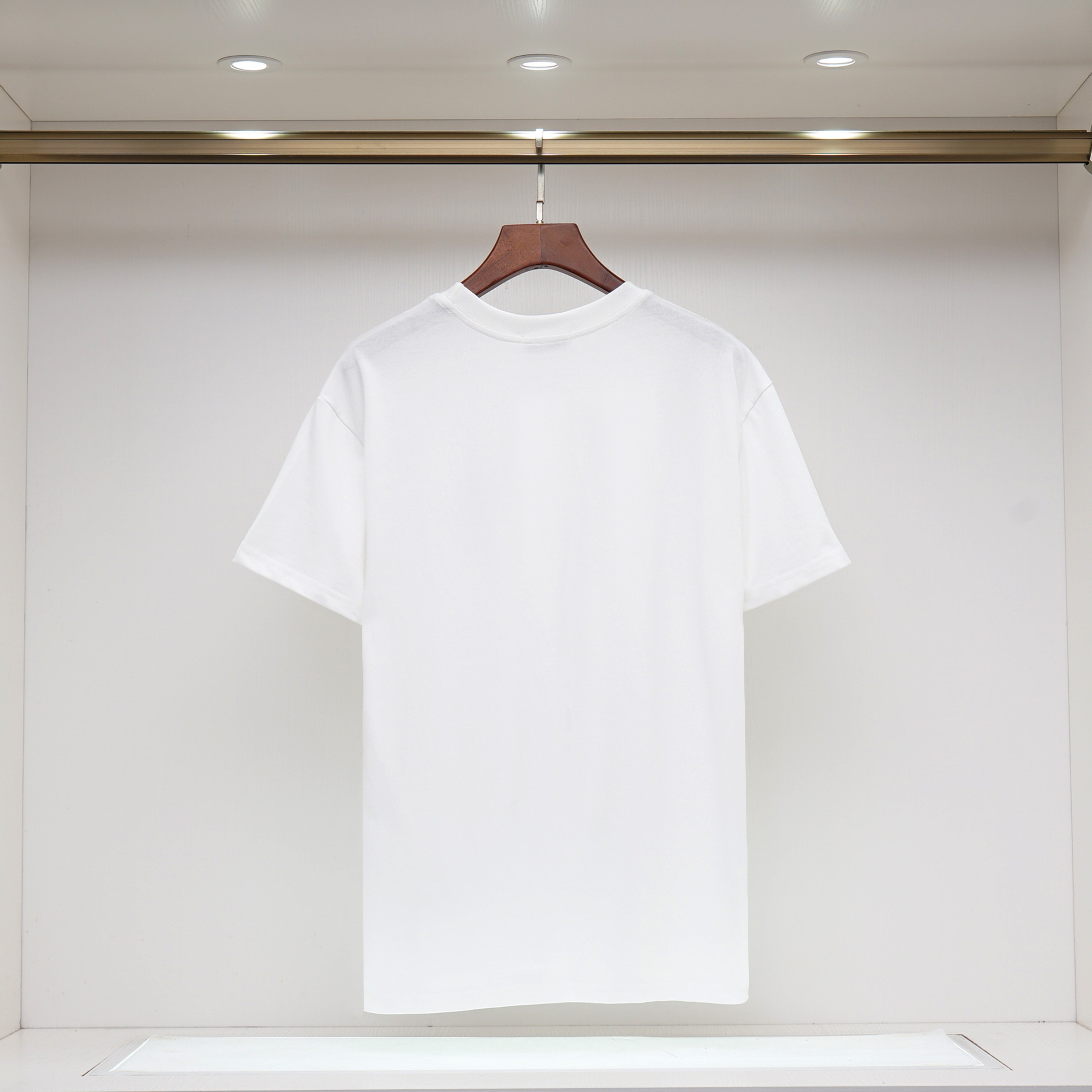 【Moncler旗艦店】（モンクレール）半袖Tシャツ、ご好評に付き再入荷！