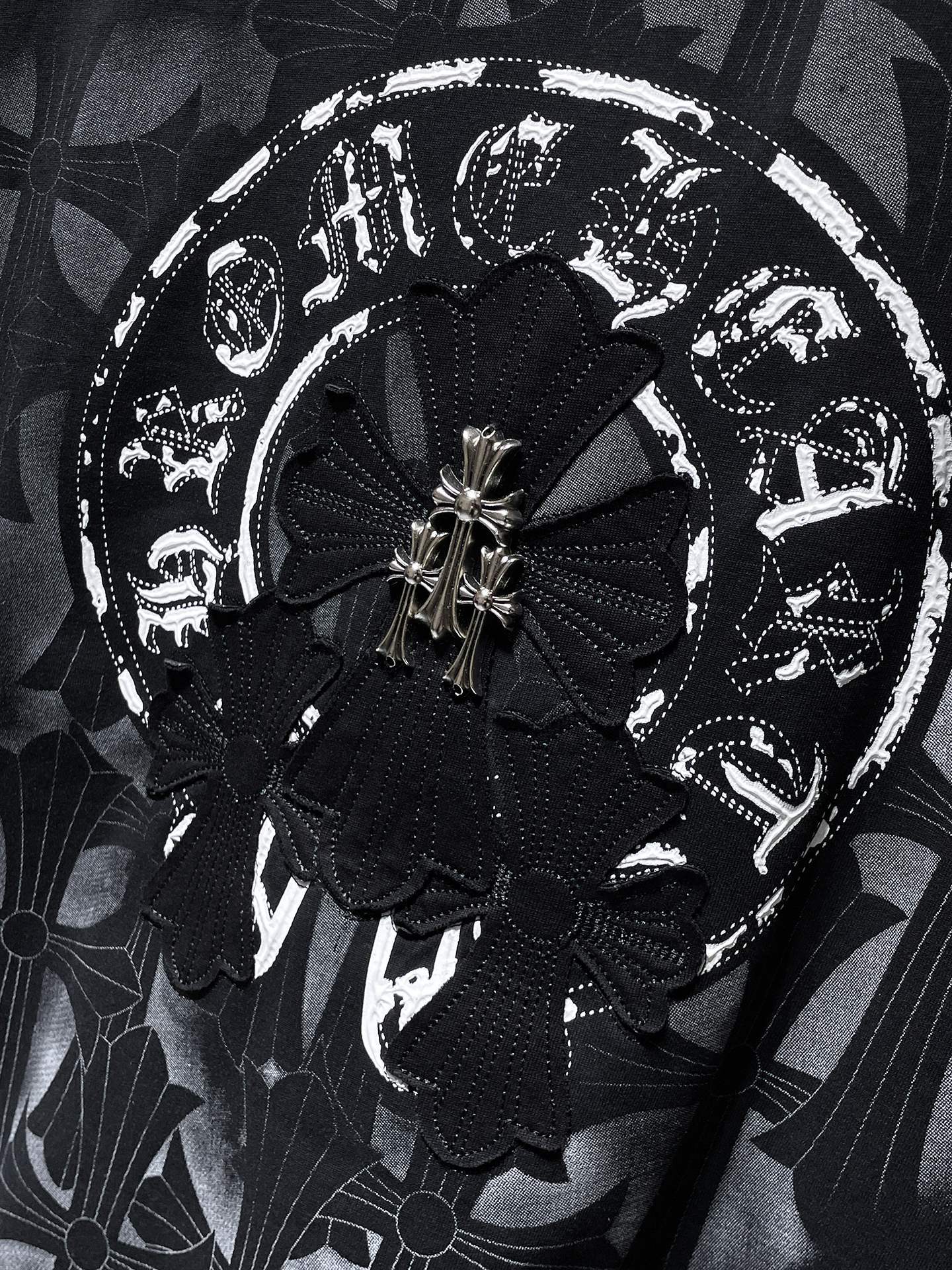 【CHROME HEARTS】（クロムハーツ）半袖Tシャツ、ご好評に付き再入荷！