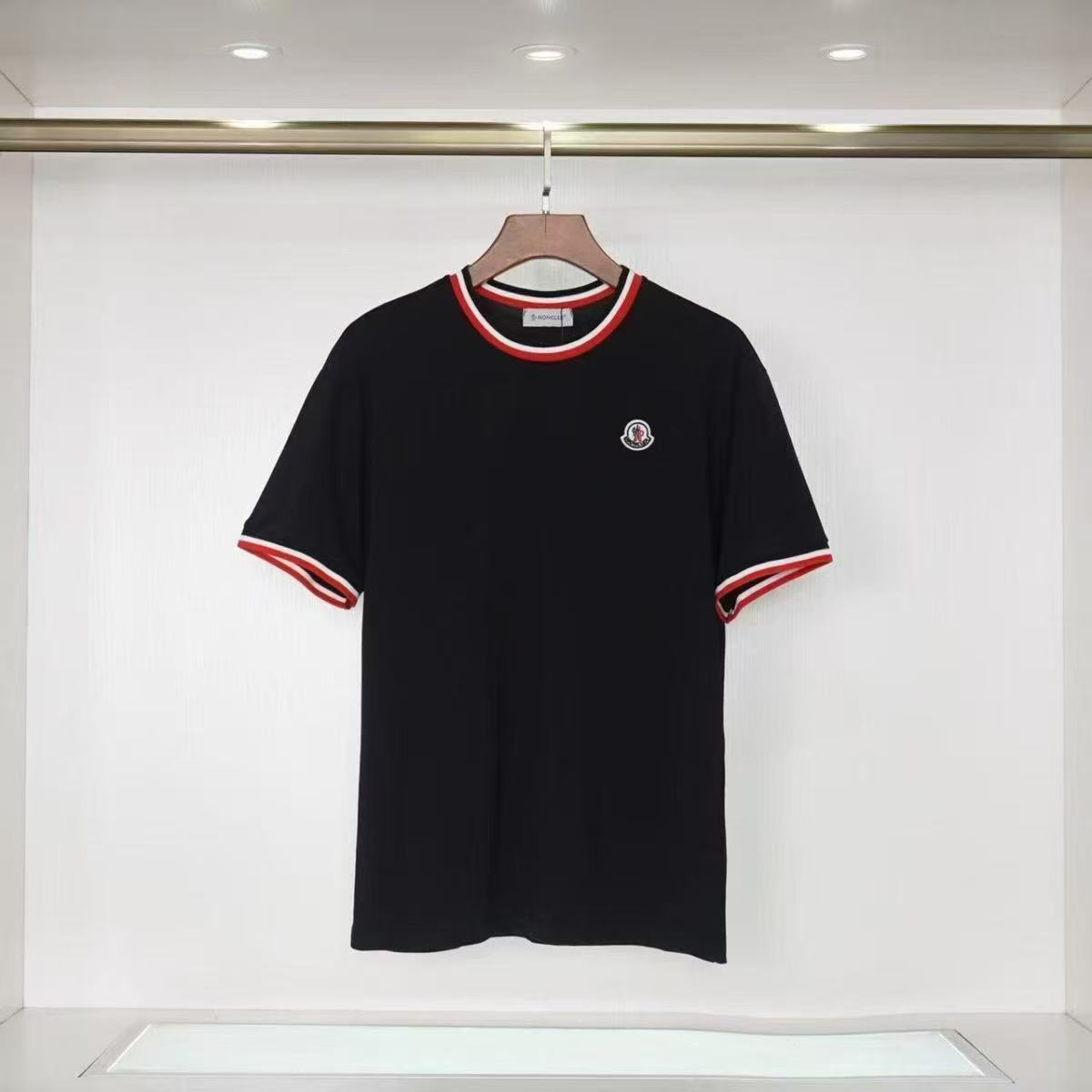 【Moncler 】（モンクレール）男女兼用、ご好評に付き再入荷！