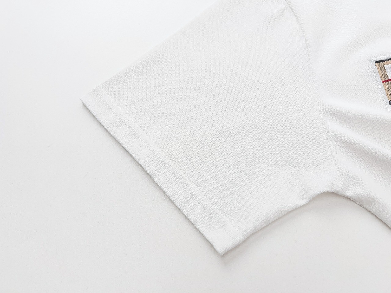 【BURBERRY旗艦店】バーバリー 半袖Tシャツ ご好評に付き再入荷！
