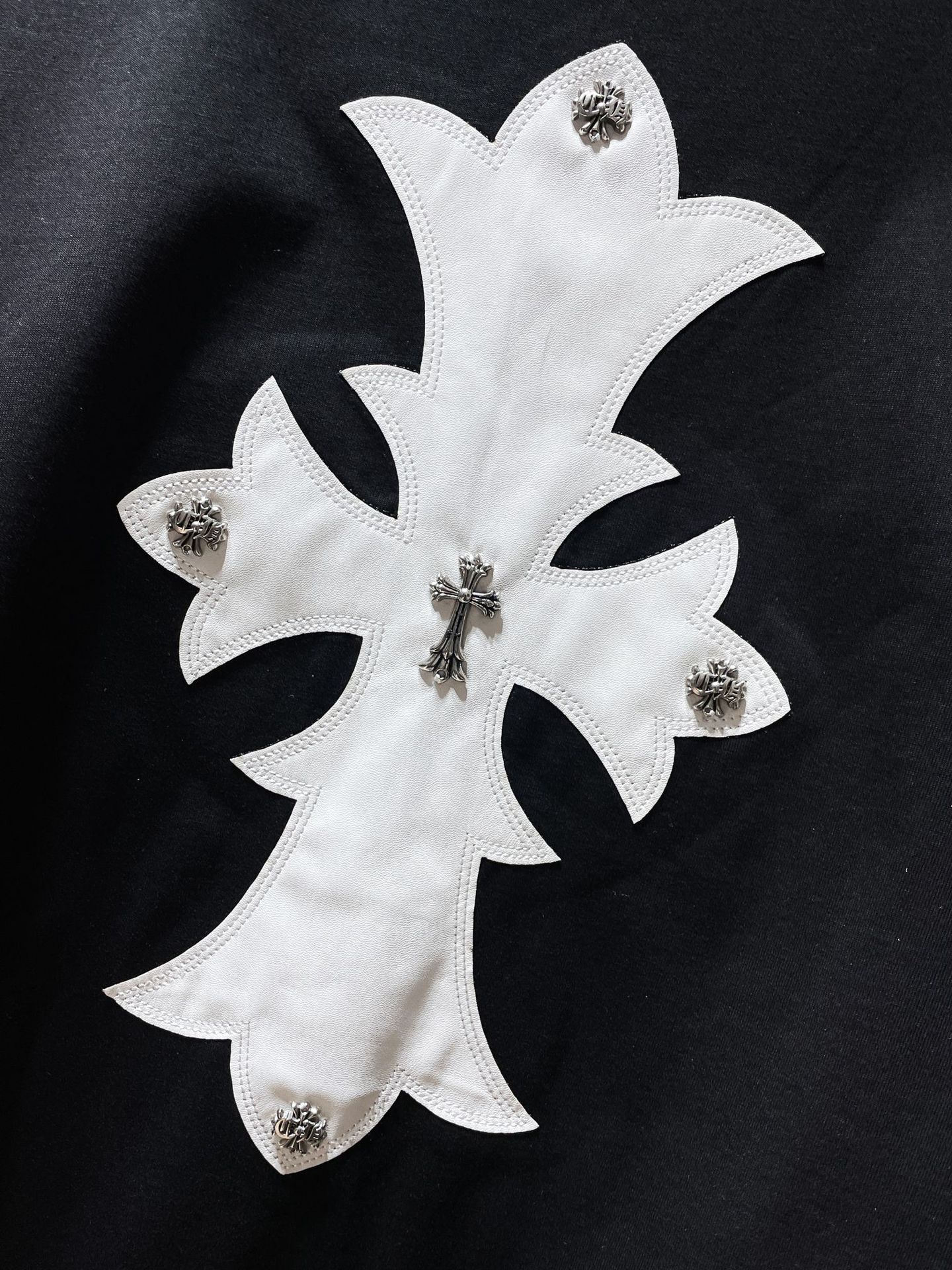 【CHROME HEARTS】（クロムハーツ）半袖Tシャツ、ご好評に付き再入荷！