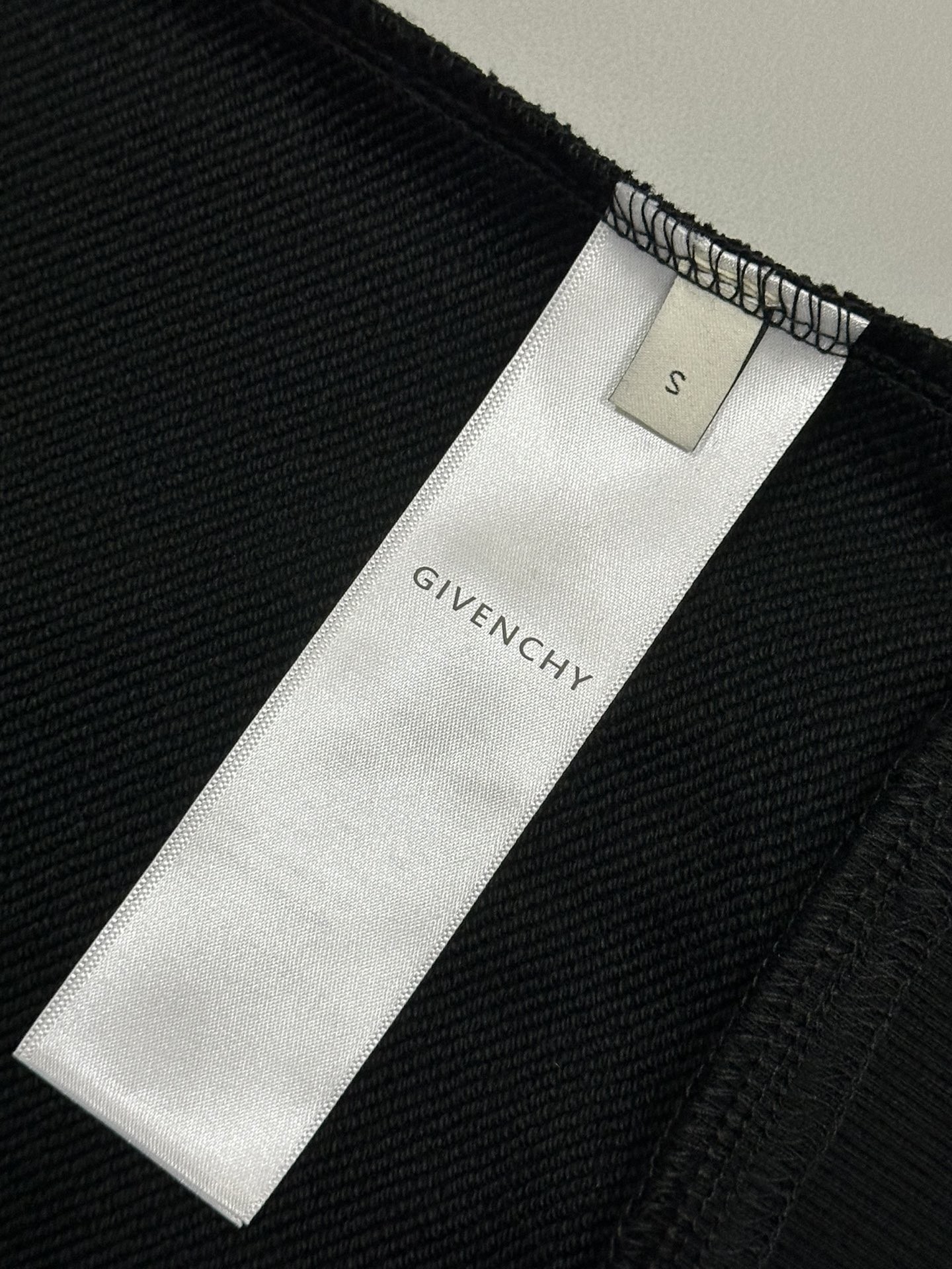 【GIVENCHY旗艦店】ジバンシー パーカー★ご好評に付き再入荷！