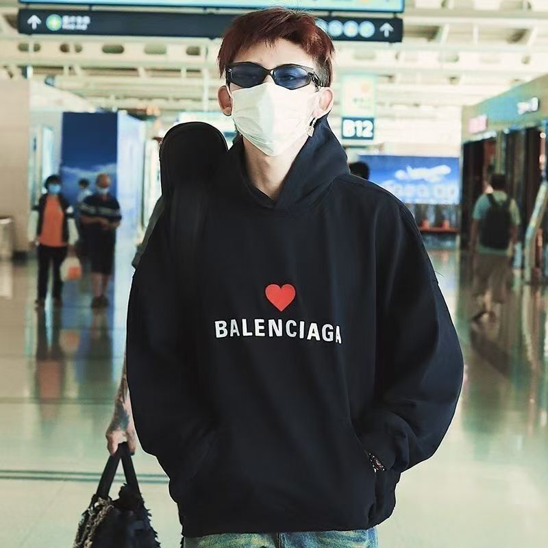 【BALENCIAGA】バレンシアガ パーカー 男女兼用 ご好評に付き再入荷！