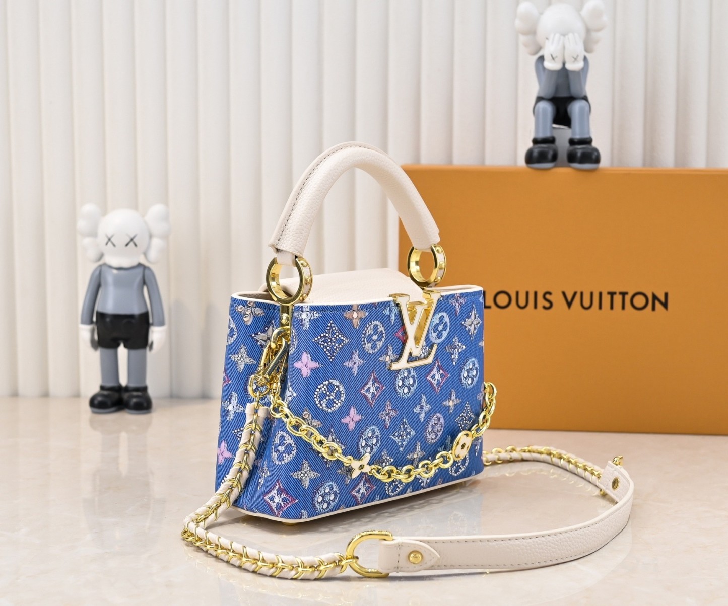 【LOUIS VUITTON旗艦店】ルイヴィトン CAPUCINES ハンドバッグ M12947