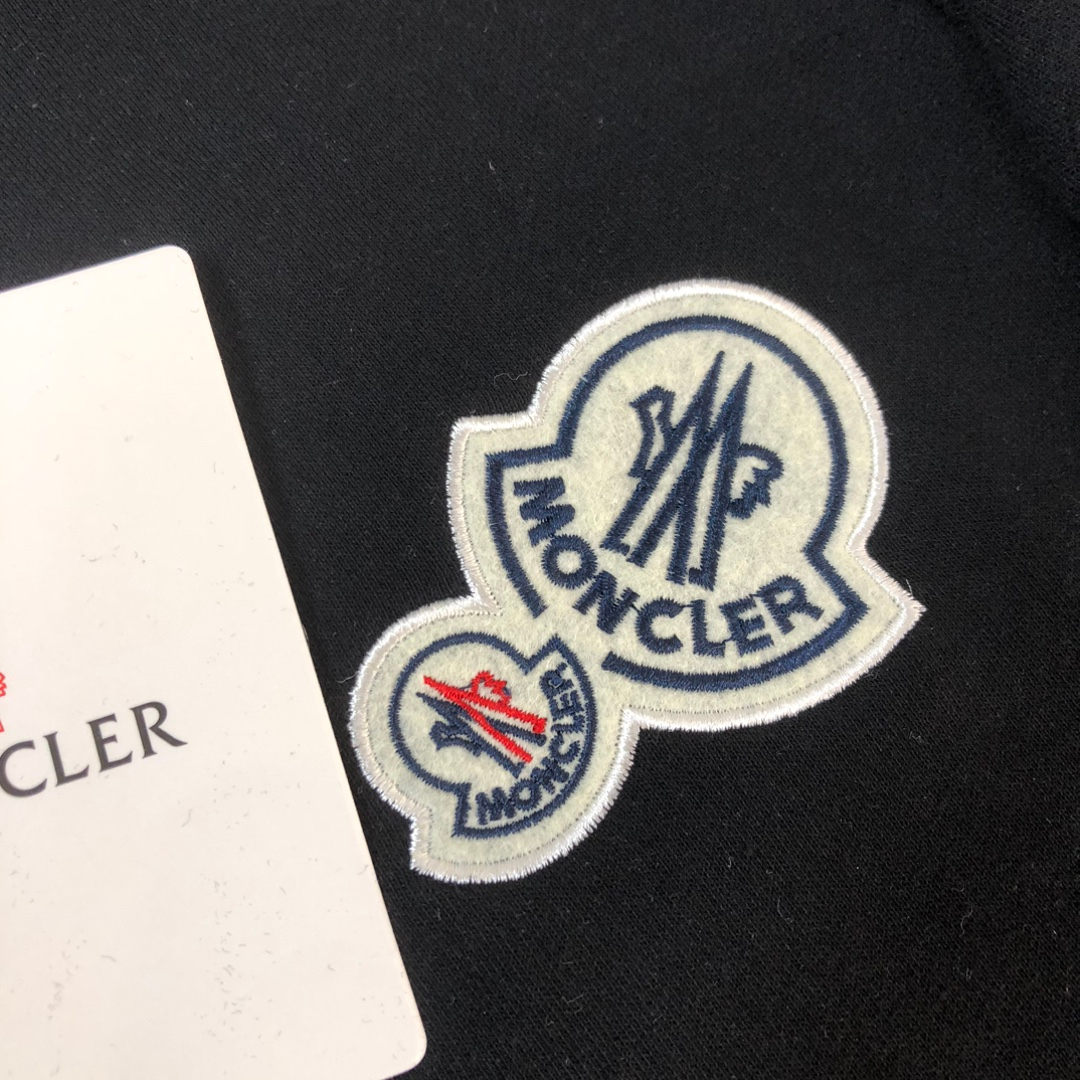 【MONCLER】長袖 T シャツ