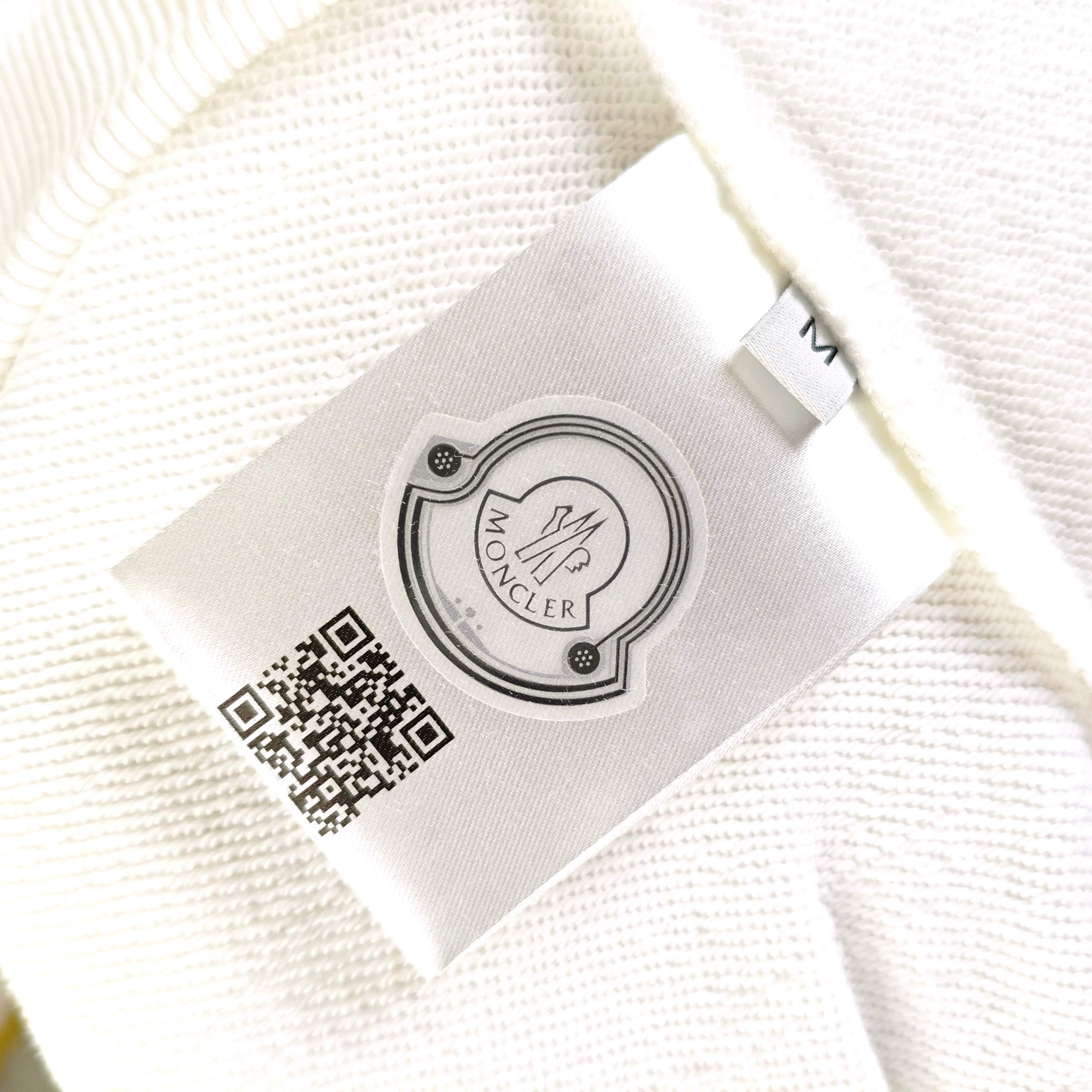 【MONCLER旗艦店】（モンクレール）長袖 ご好評に付き再入荷！