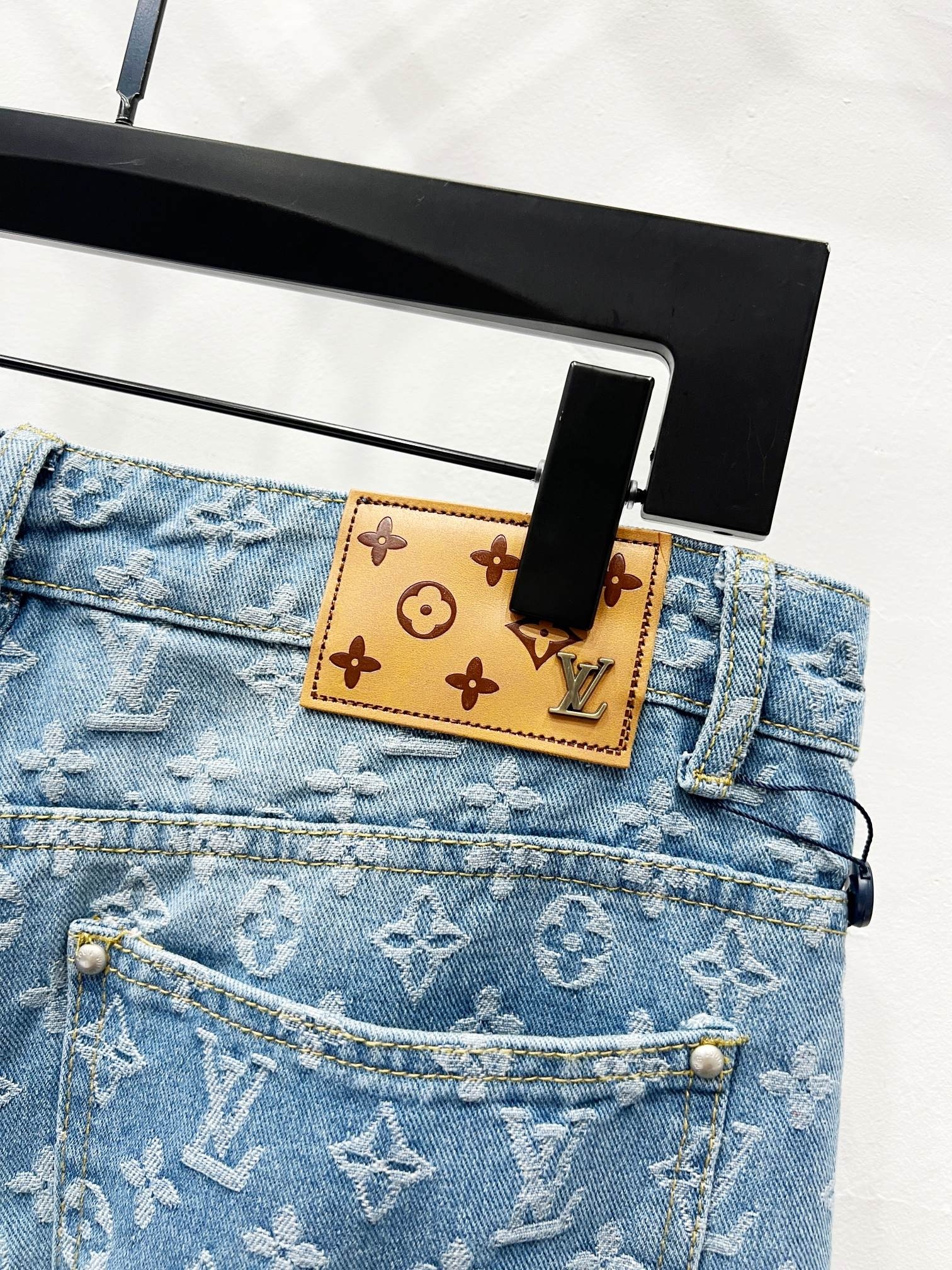 【LOUIS VUITTON】デニムジーンズ
