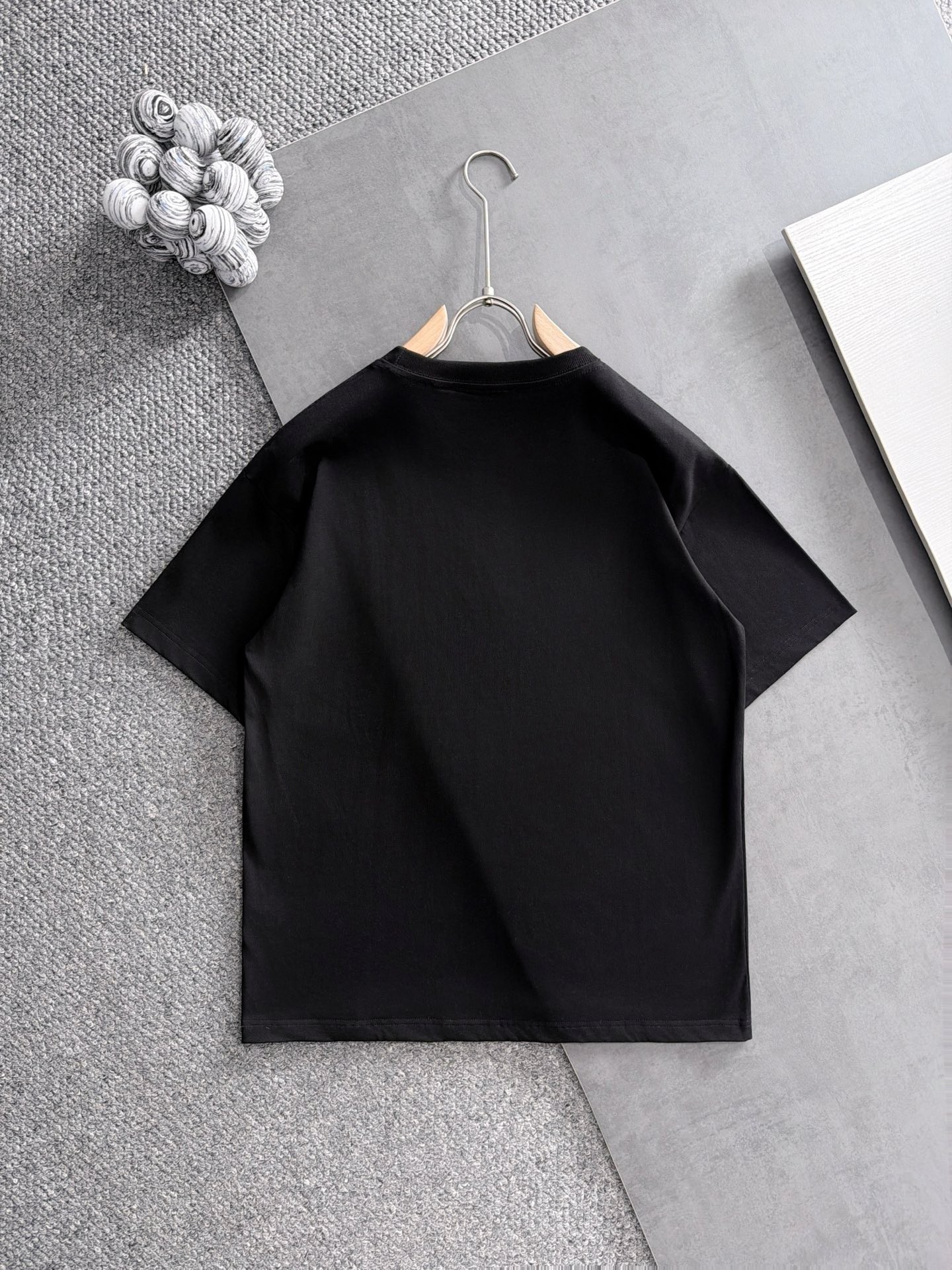 【PRADA】半袖 T シャツ