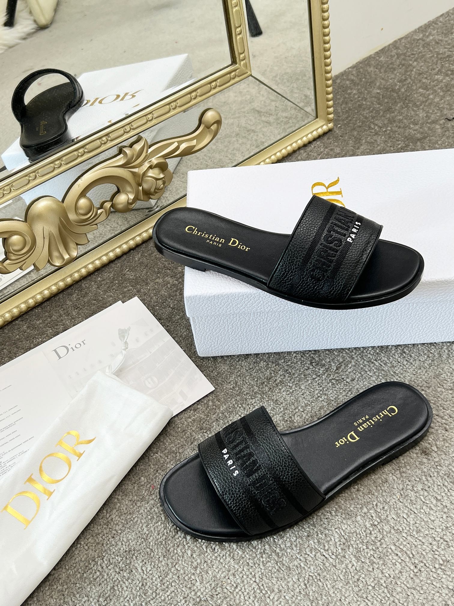 【カジュアルで上品♪】DIOR Dway スライド サンダル