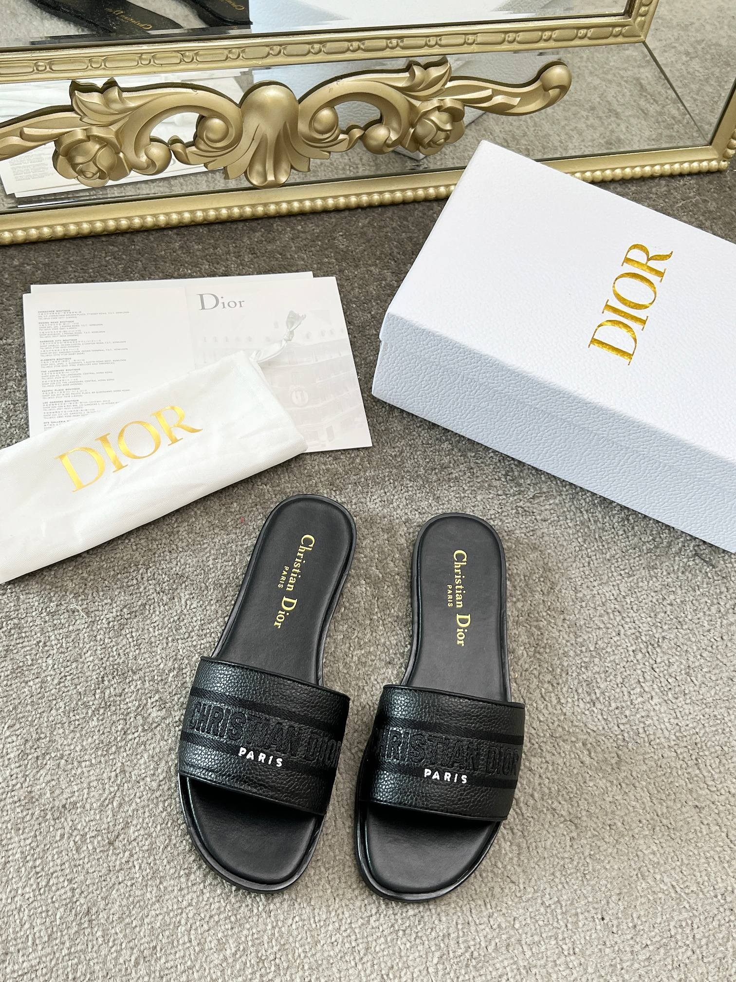 【カジュアルで上品♪】DIOR Dway スライド サンダル