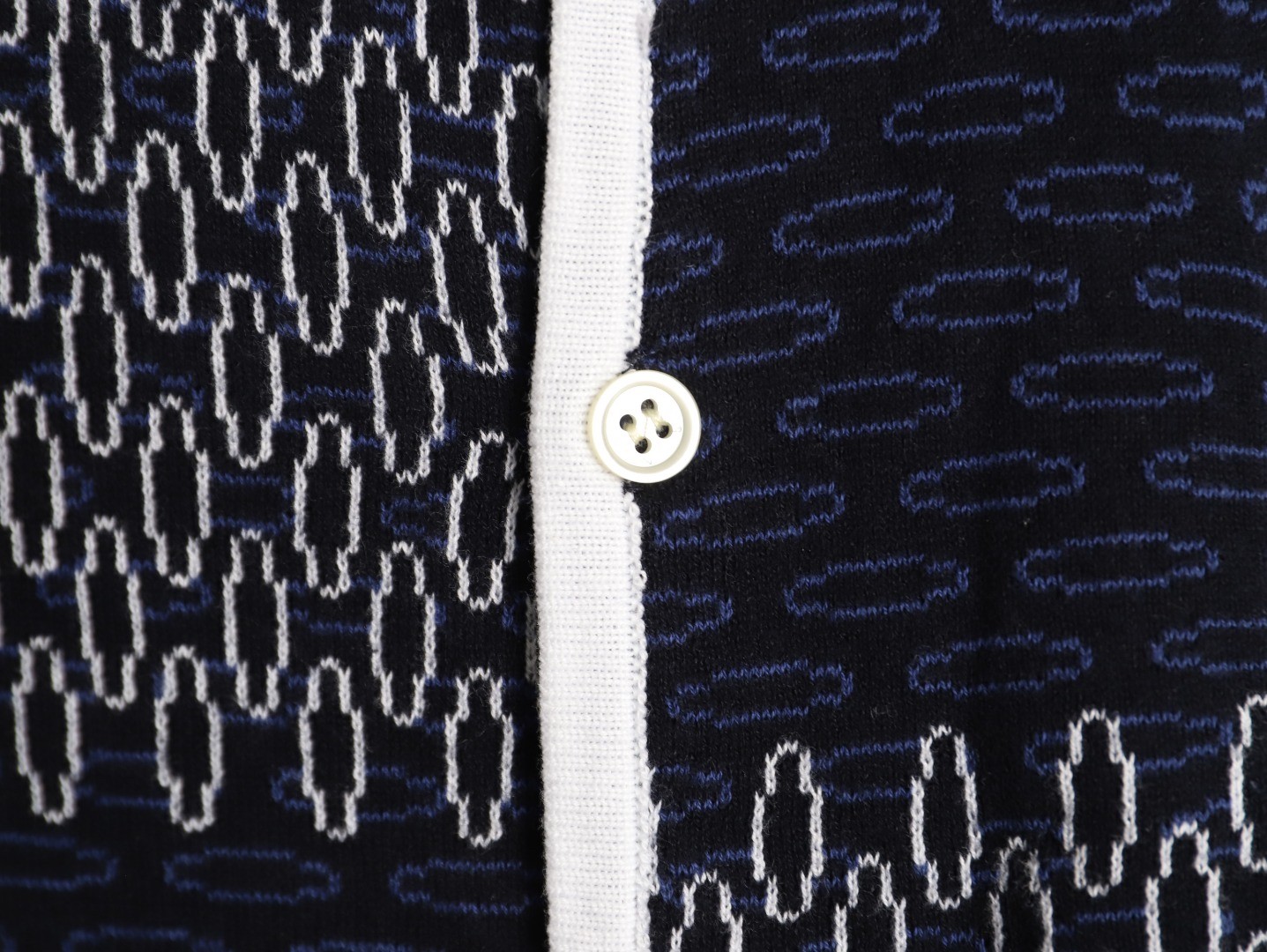 【LOUIS VUITTON】半袖T シャツショートパンツ セットアップ