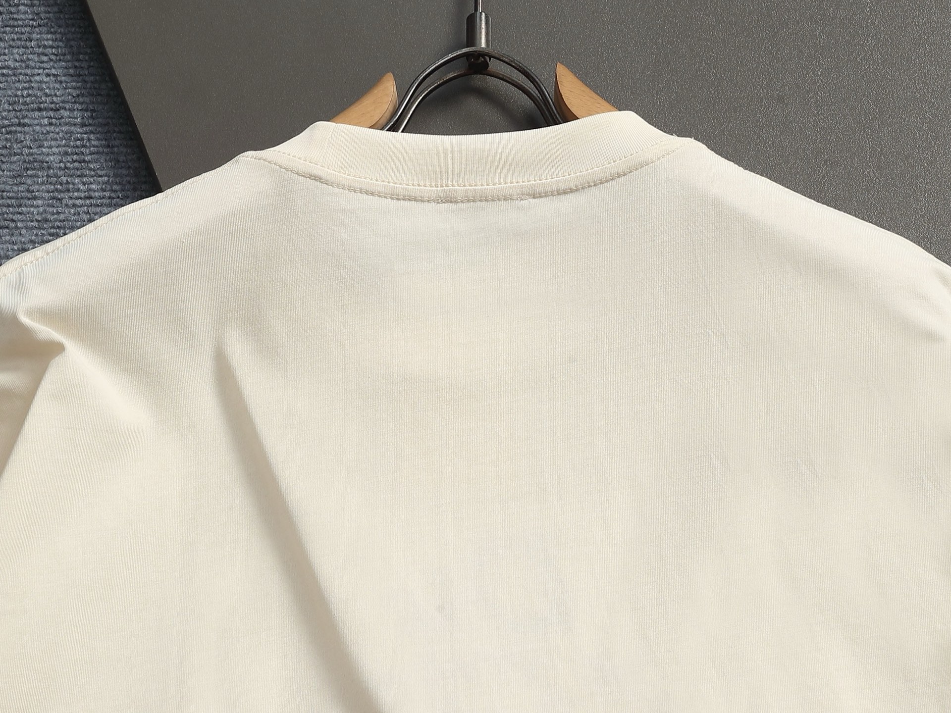 【DIOR】半袖 T シャツ