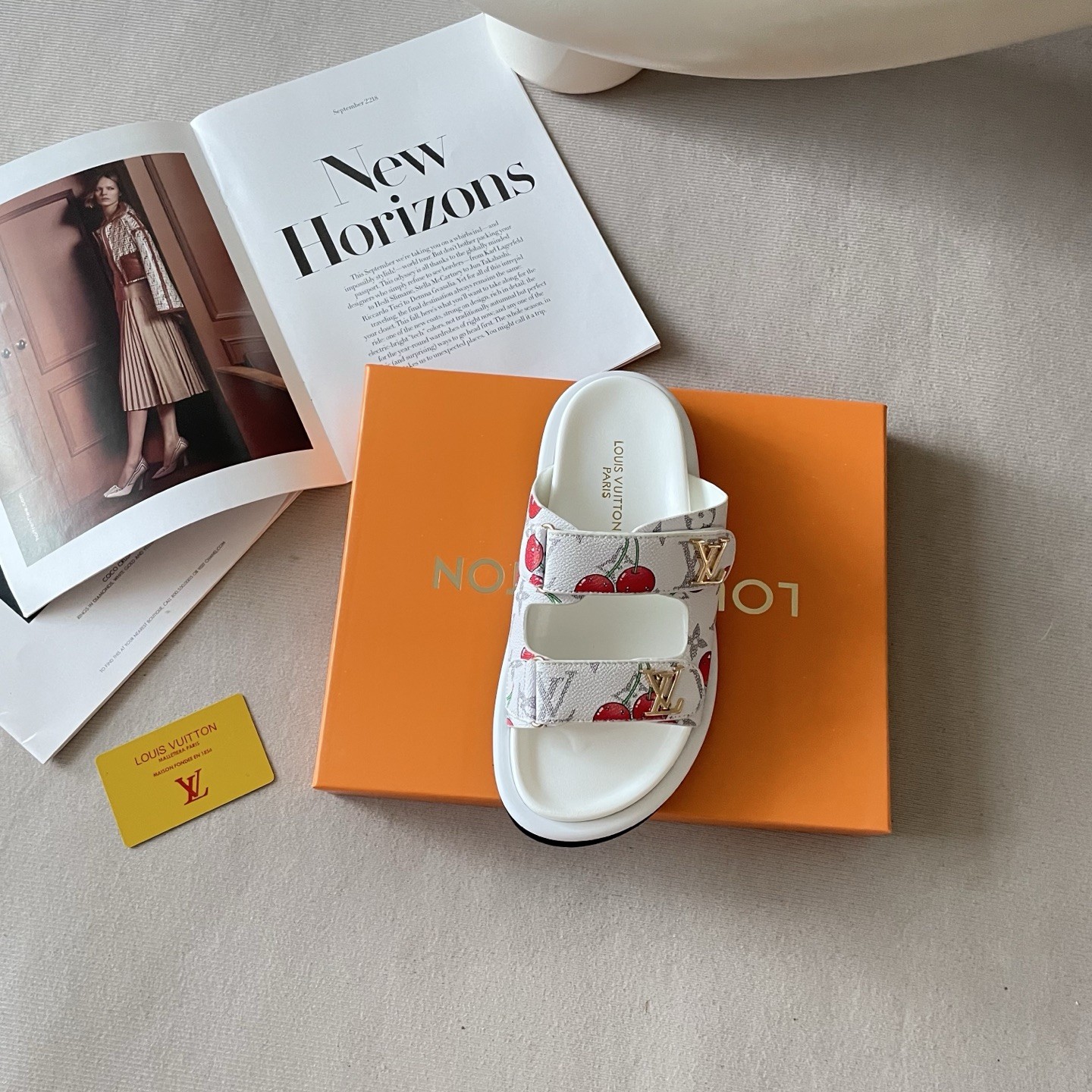 LOUIS VUITTON チェリーシリーズ マジックテープサンダル