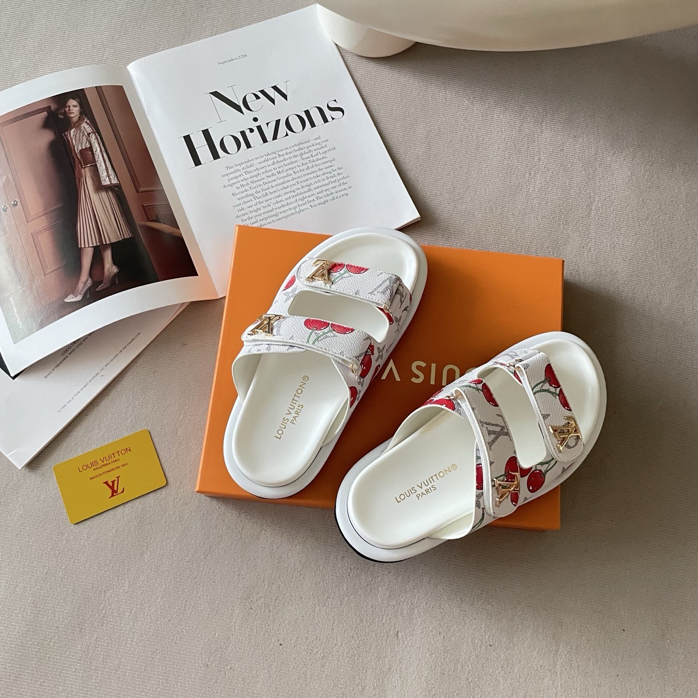 LOUIS VUITTON チェリーシリーズ マジックテープサンダル