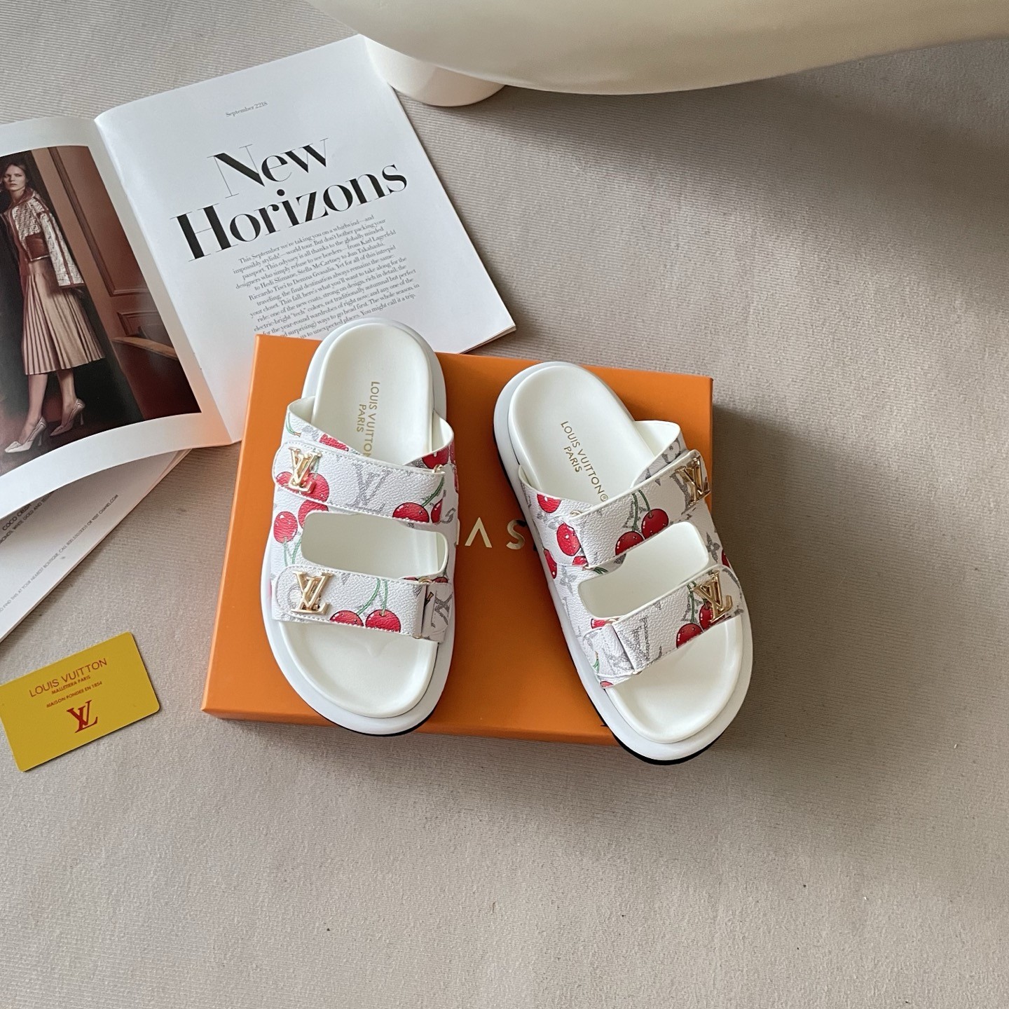 LOUIS VUITTON チェリーシリーズ マジックテープサンダル