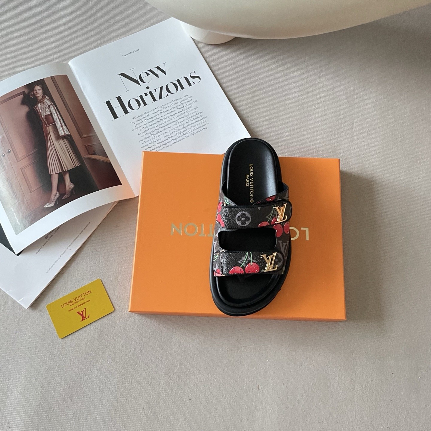 LOUIS VUITTON チェリーシリーズ マジックテープサンダル