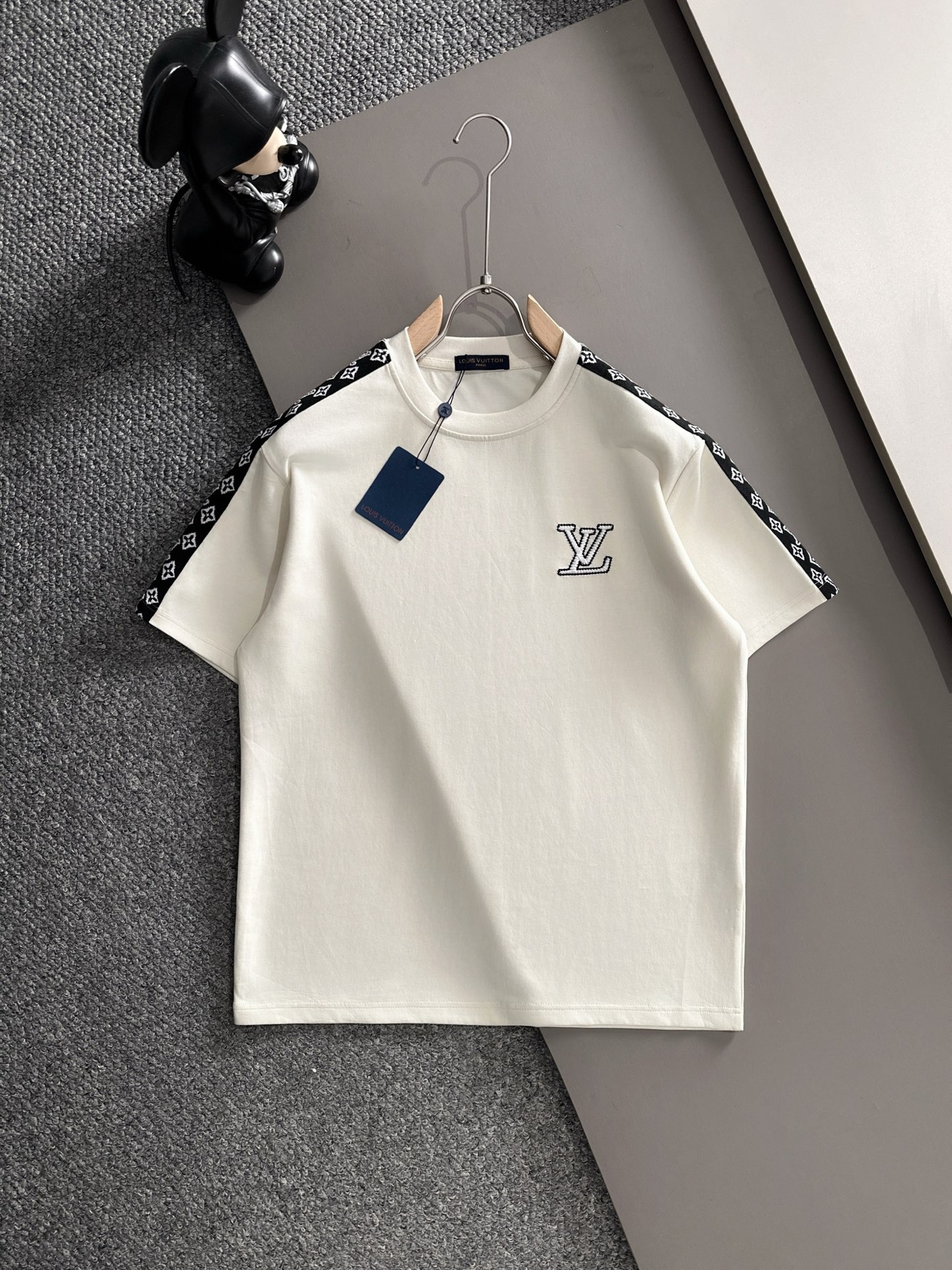 【LOUIS VUITTON】半袖T シャツショートパンツ セットアップ