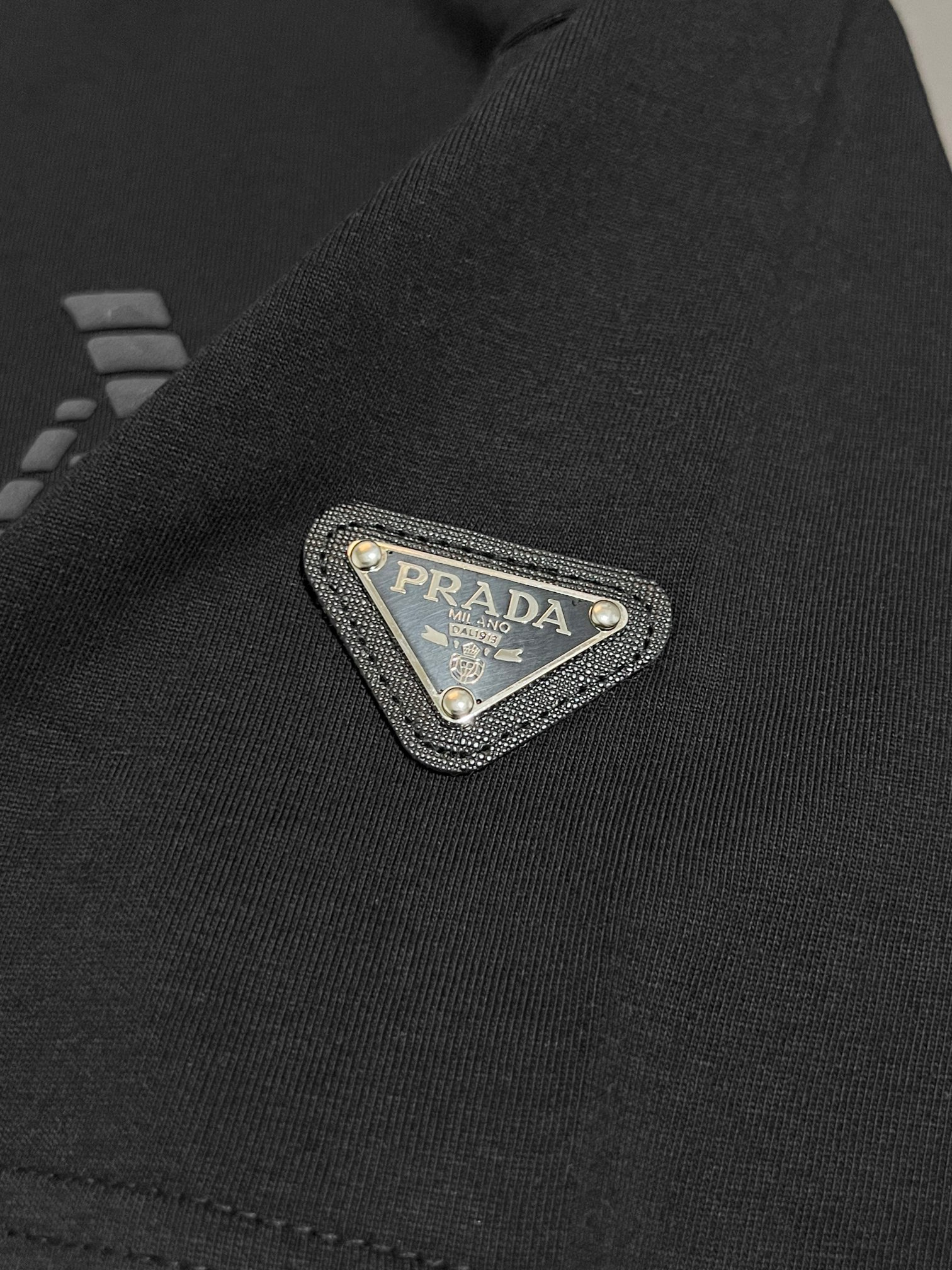 【PRADA】半袖 T シャツ