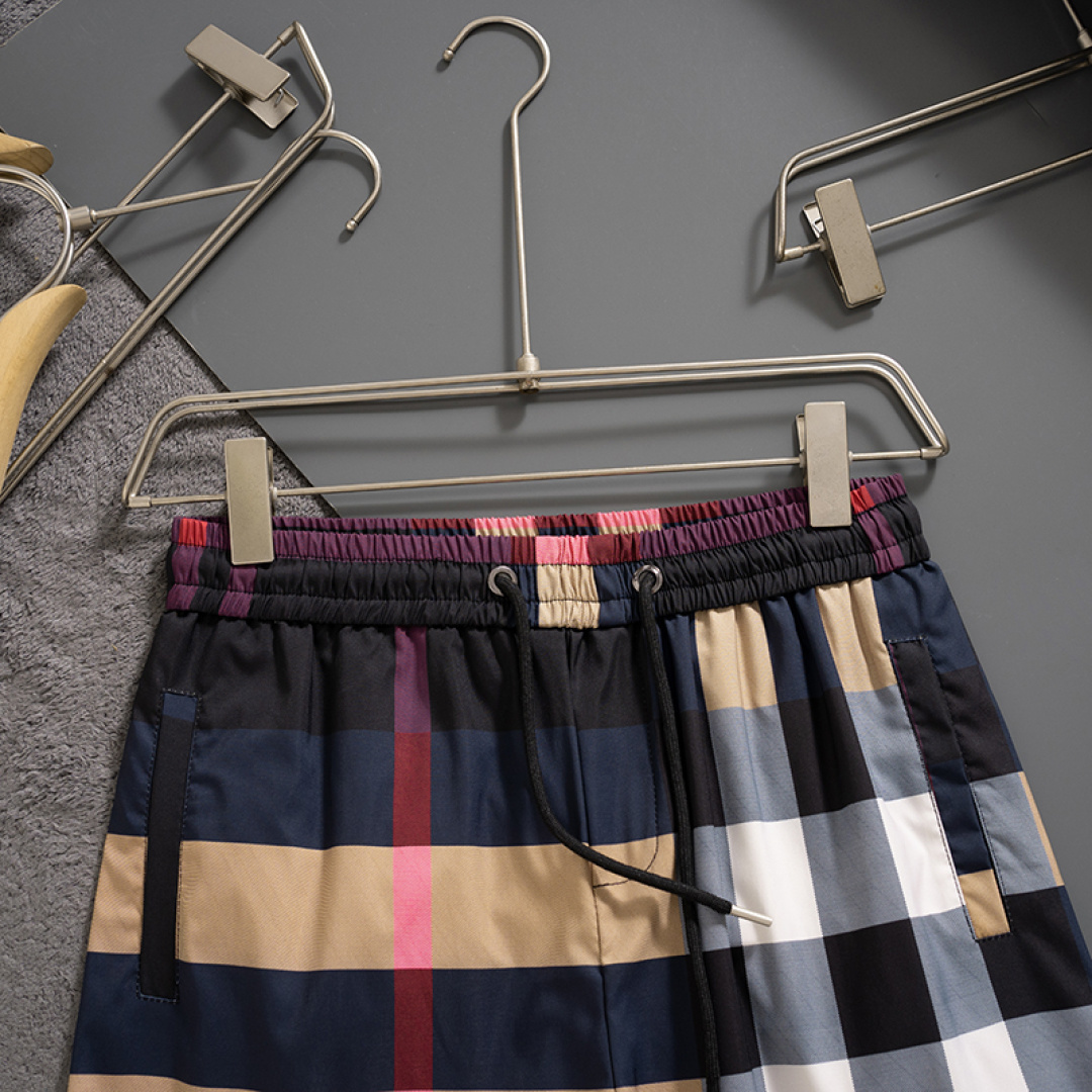【BURBERRY】ショートパンツ