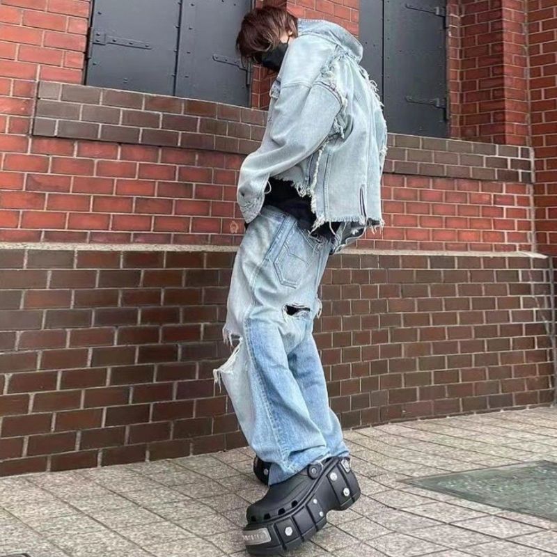 【BALENCIAGA 海外ブランド直営店】*HOT*男の子も女の子も着られます HARDCROCS™ ミュール